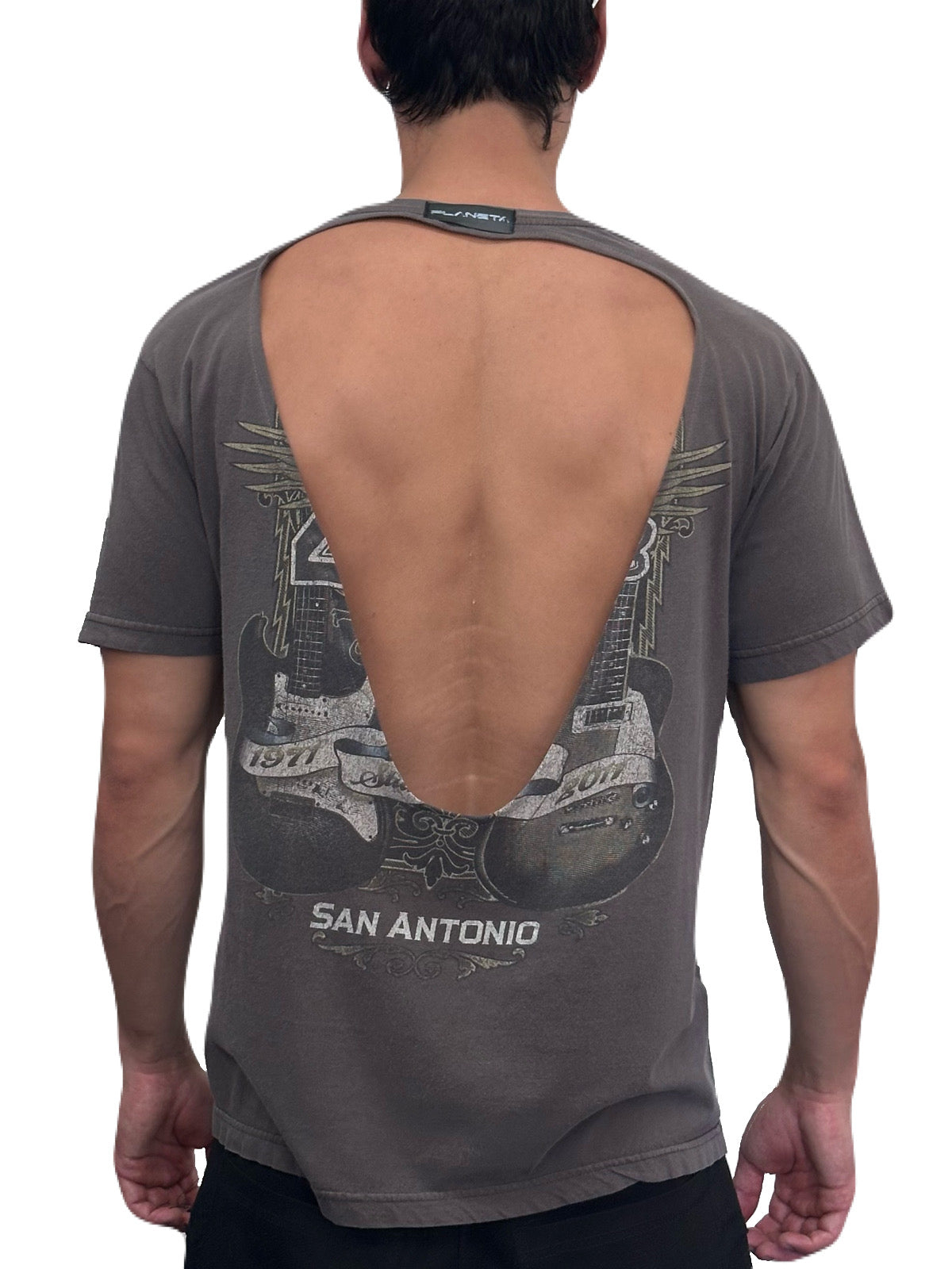 The Sliced Tee (Antonio)